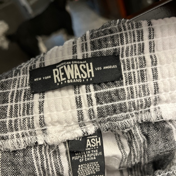 Rewash medium. Never worn - Picture 2 of 2